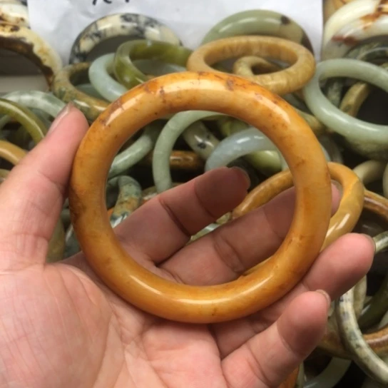 蛇纹石玉未镶嵌手镯加*.