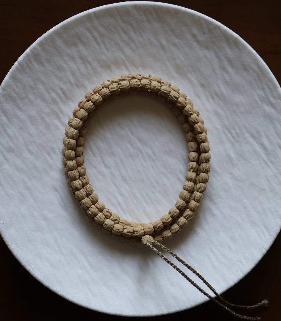 【瑾轩】方块顺，尺寸6.5mm柏香籽念珠108