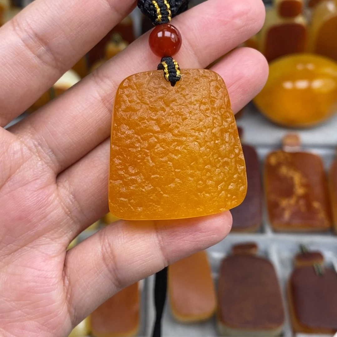 琥珀未镶嵌珠宝奇石