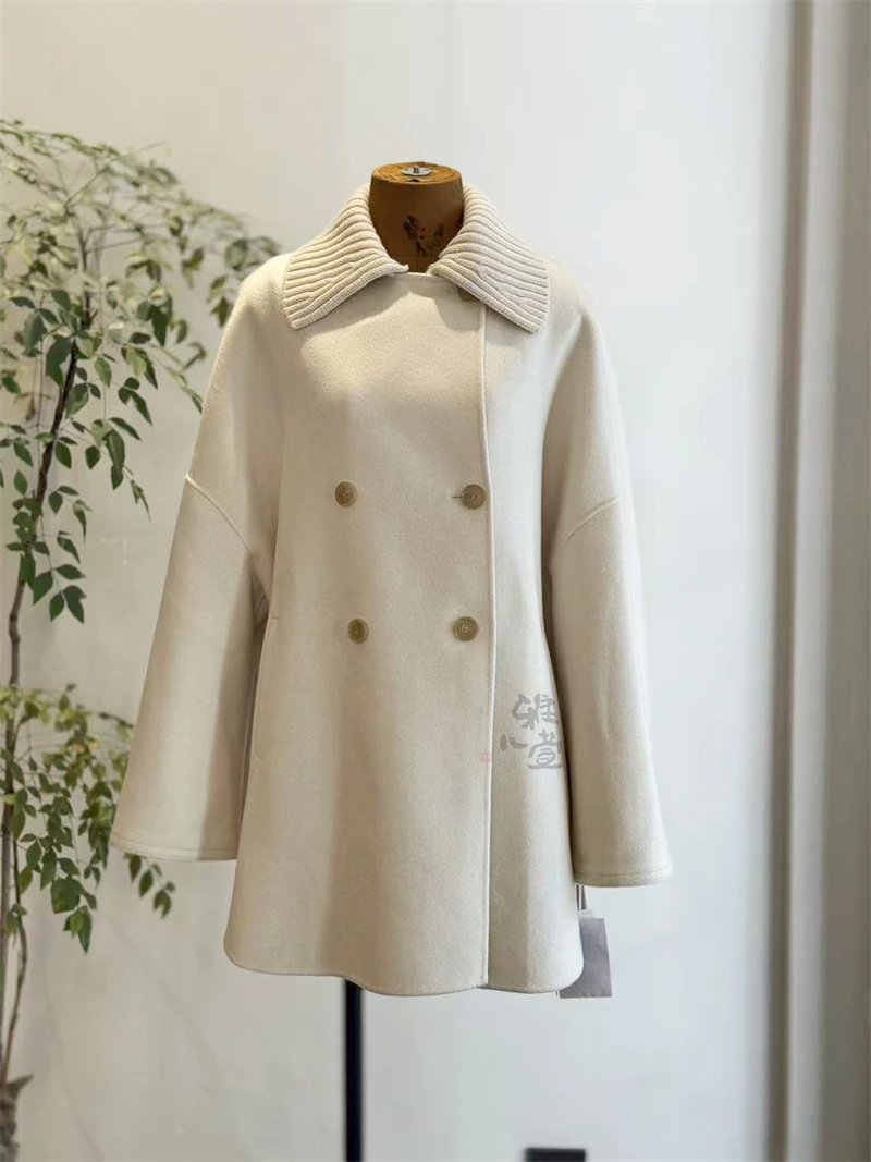 雅儿萱 2025 米白双排扣针织领大衣 N3