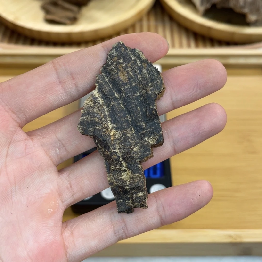 沉香沉香碎屑香港老铁头2.3克