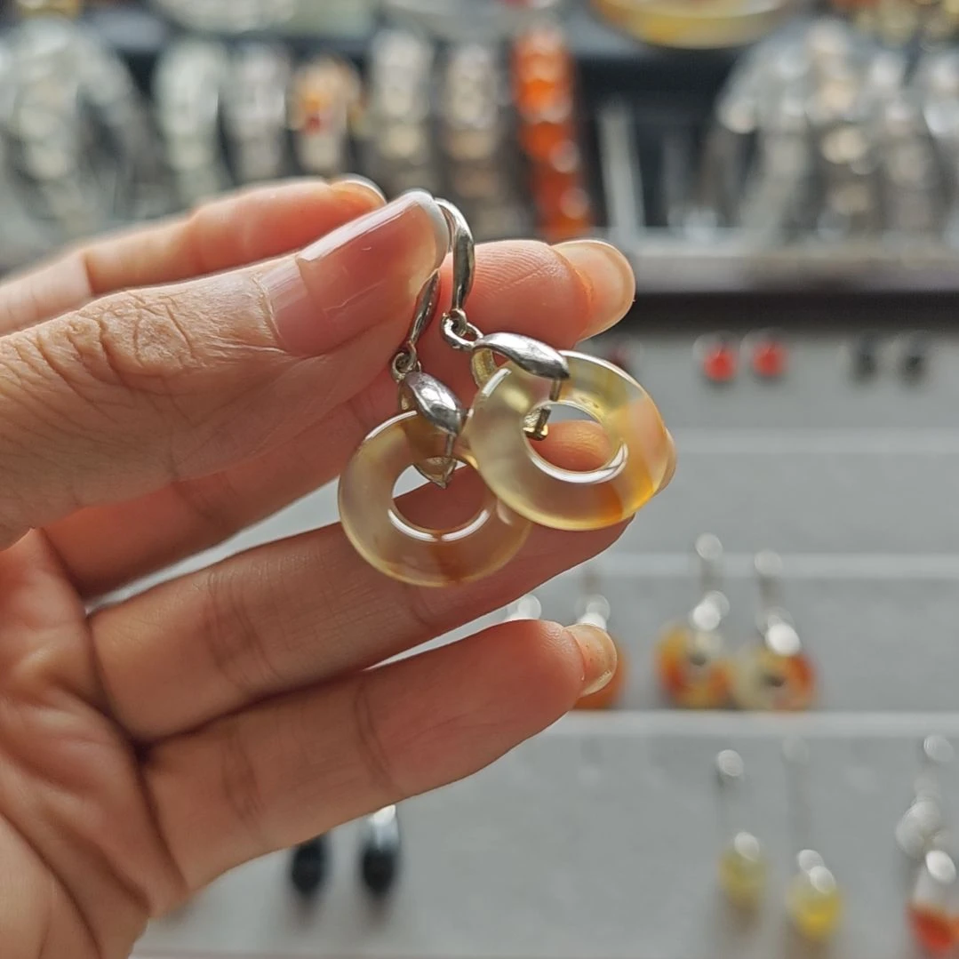 金***英玛瑙/玉髓银S925镶嵌耳环