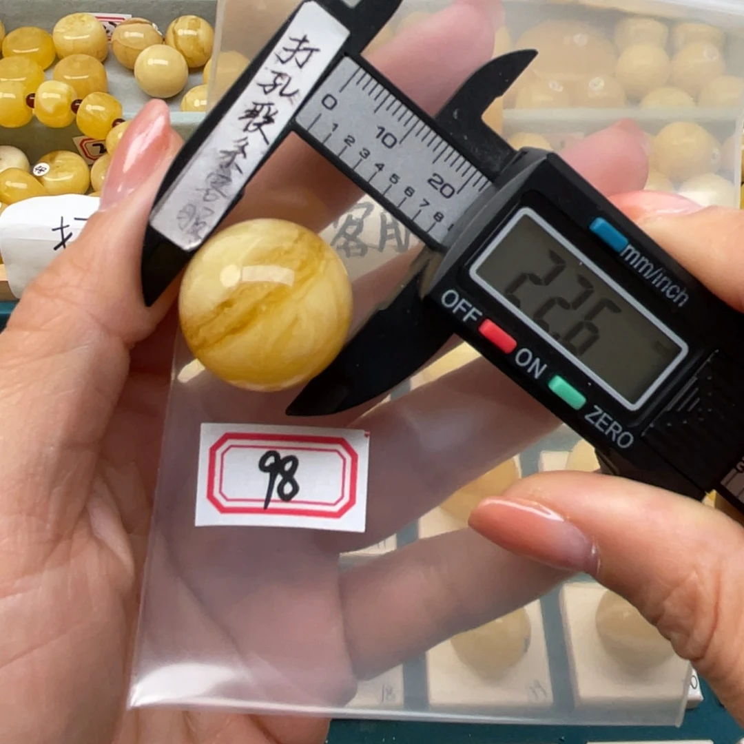 蜜蜡裸石未镶嵌旅***途蜜蜡