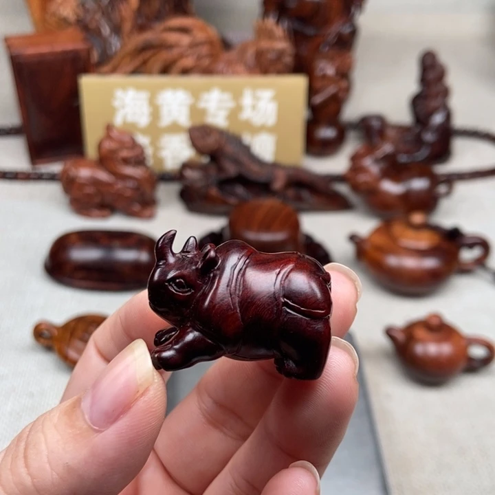 黄花梨/降香黄檀其他紫檀小犀牛