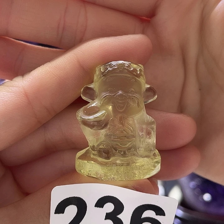 未镶嵌水晶大型摆件（非配饰）