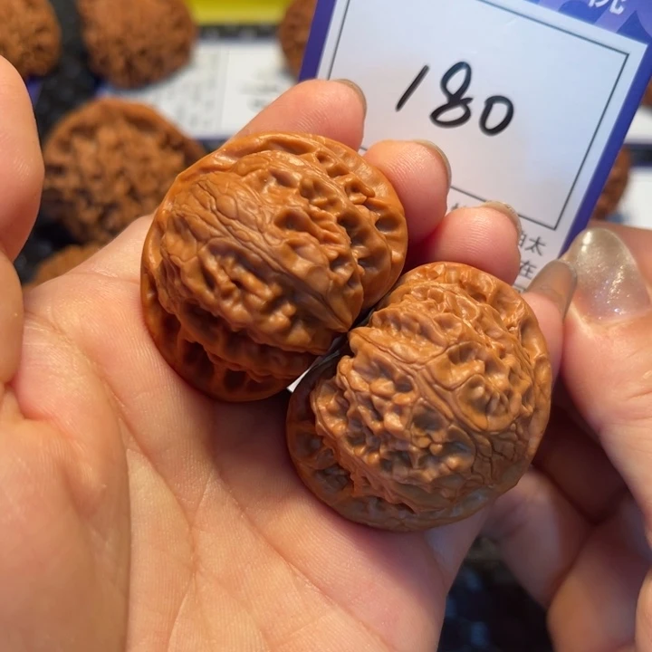 桃核把件41宫灯180