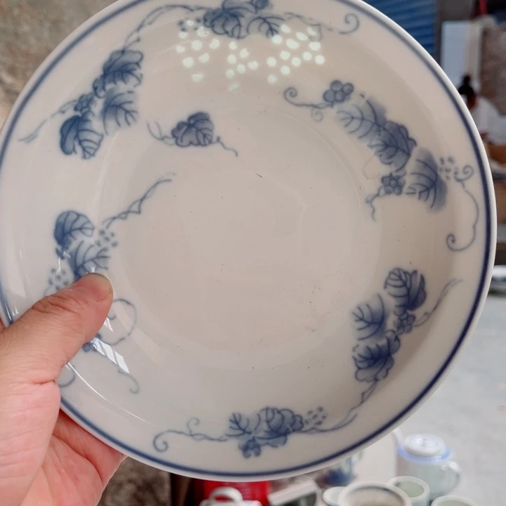 青花玲珑7寸窝盘葡萄