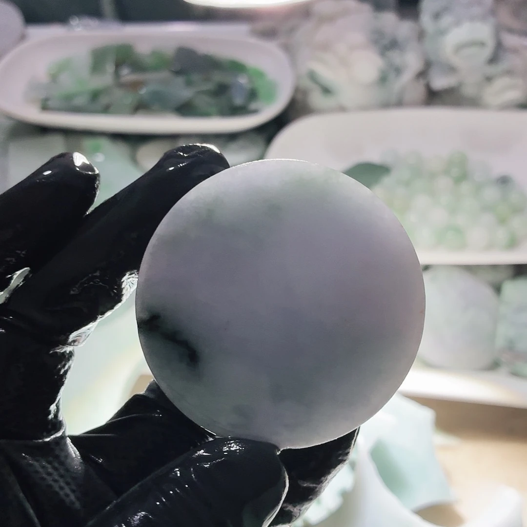 翡翠未镶嵌颈饰边角料