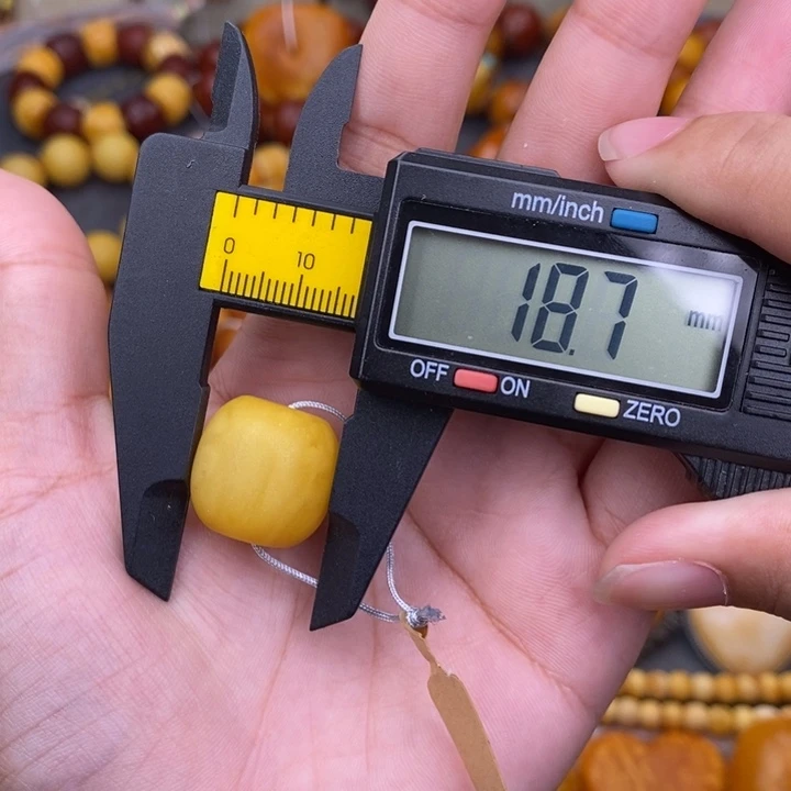 梦***唐琥珀未镶嵌裸石蜜蜡L
