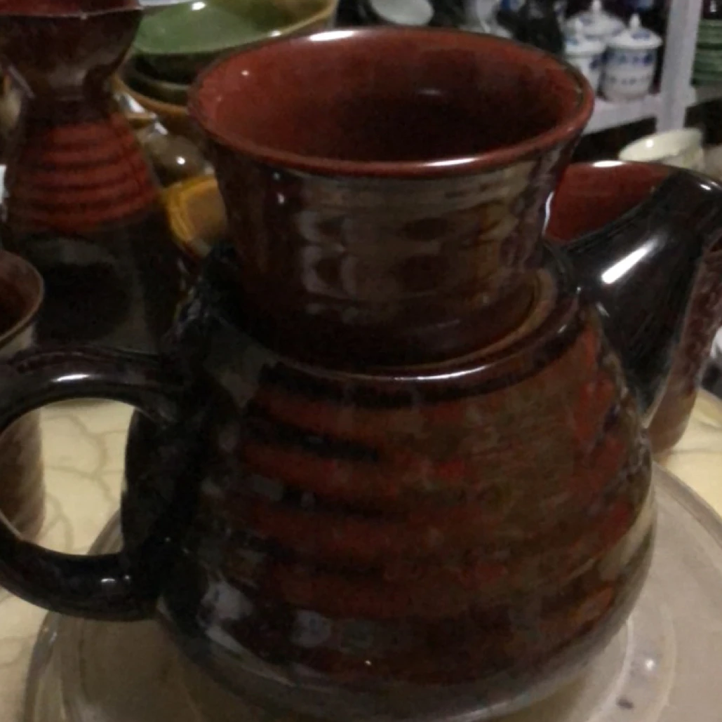 陶瓷铁红釉杯子一只和壶
