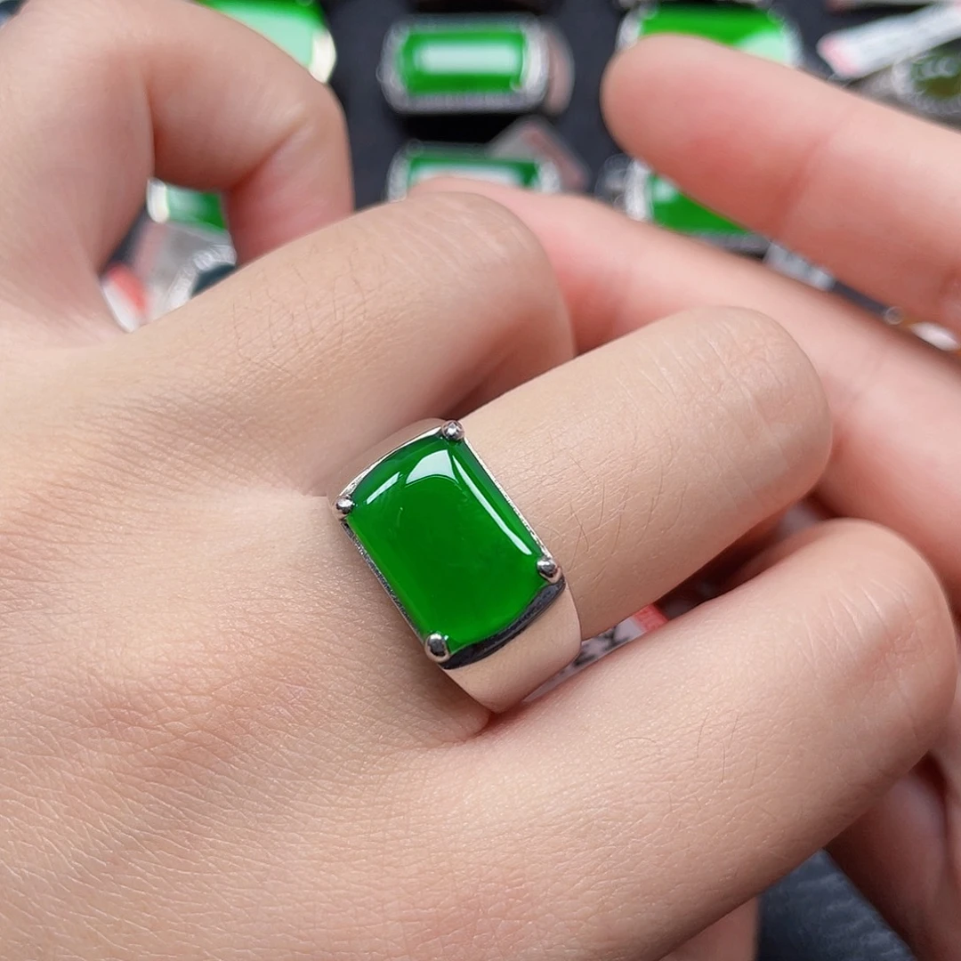 翡翠银S925镶嵌戒指没有运费险3924