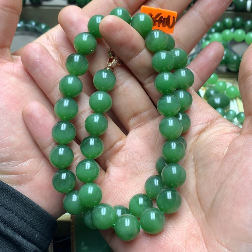 【闪购商品】颈饰未镶嵌和田玉（碧玉）绿**荫