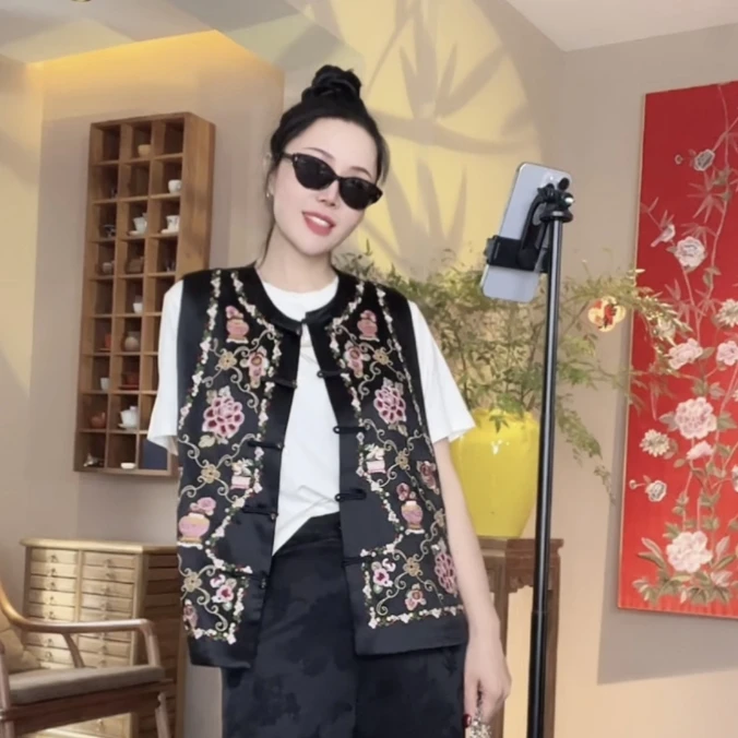 墨锦 芳华设计新中式重工醋酸刺绣马甲国风打籽绣工艺马甲