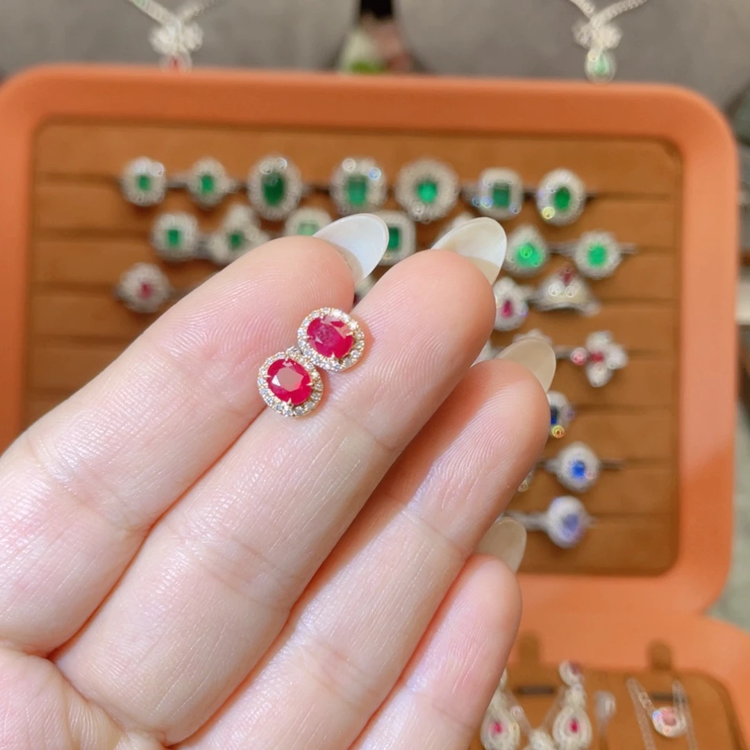 耳钉18K金镶嵌红宝石1.4