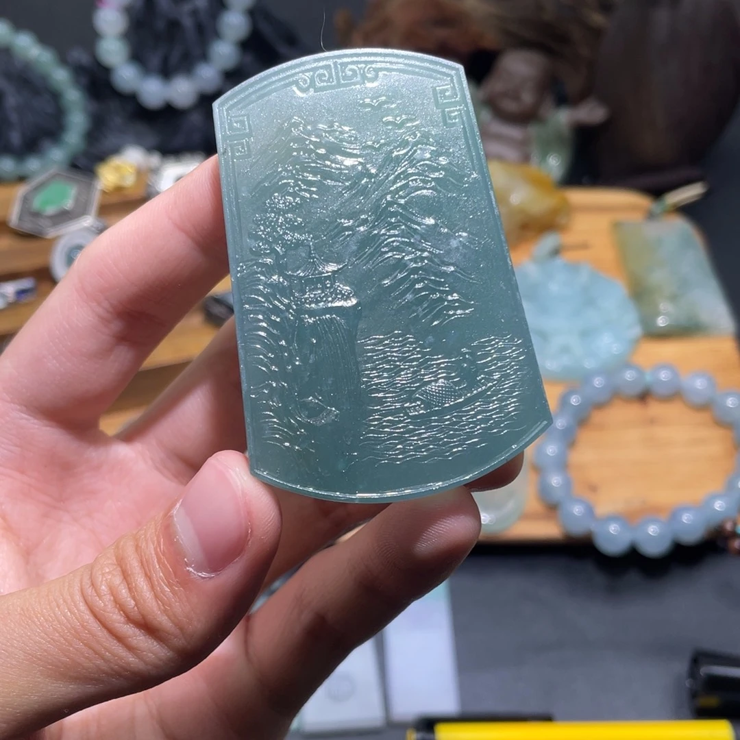 定制翡翠未镶嵌吊坠危