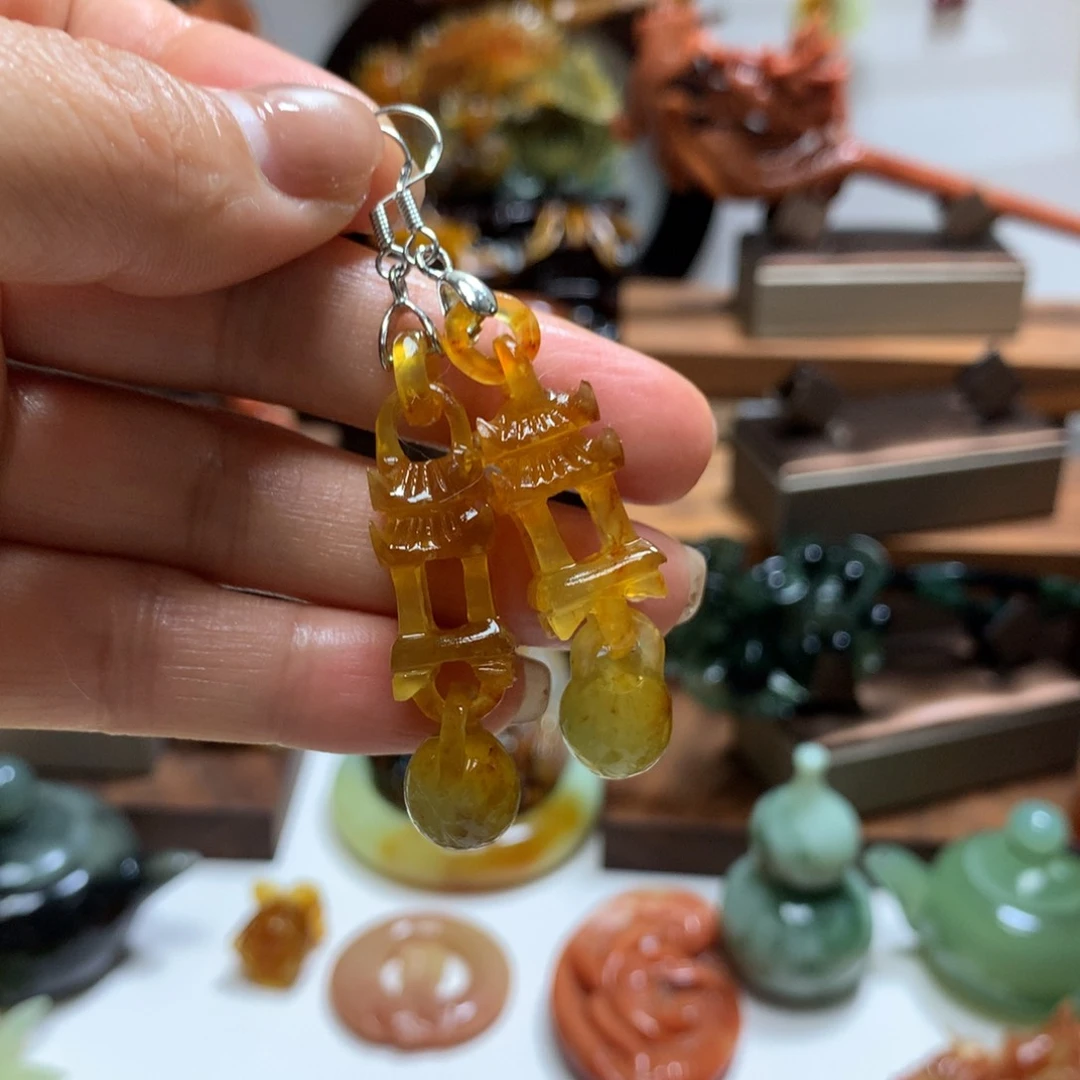 蛇纹石玉合金耳饰二****。