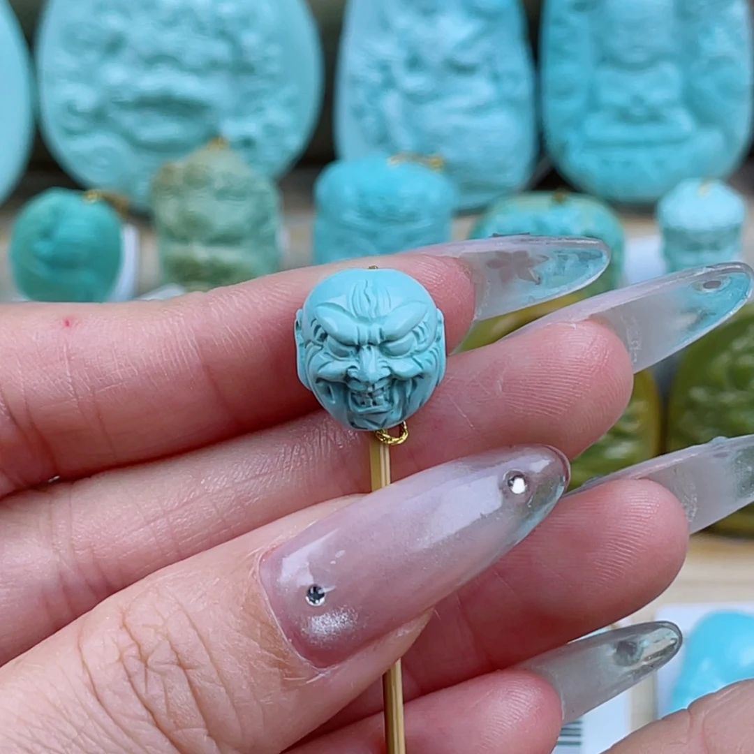 绿松石未镶嵌珠宝奇石