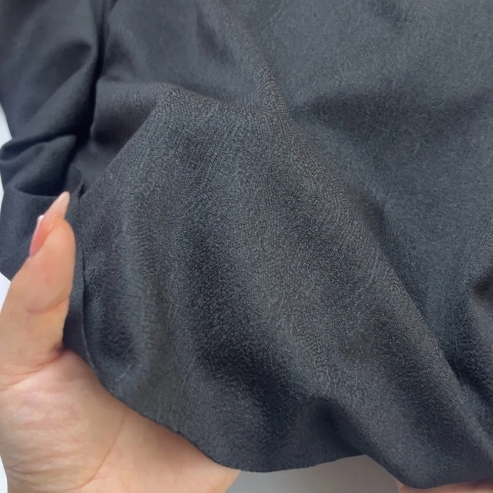 混纺四面弹RT提花棉1米。