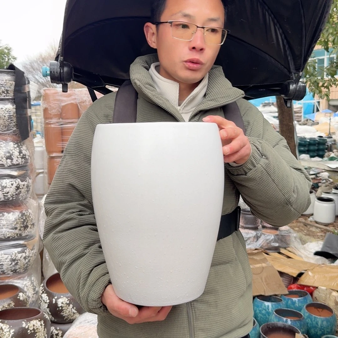 紫砂花盆口22高33（一个大号蛋壳宋