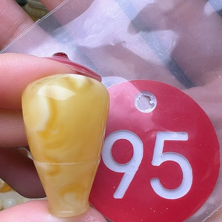 蜜蜡裸石未镶嵌鲁*平17.5mm 三通