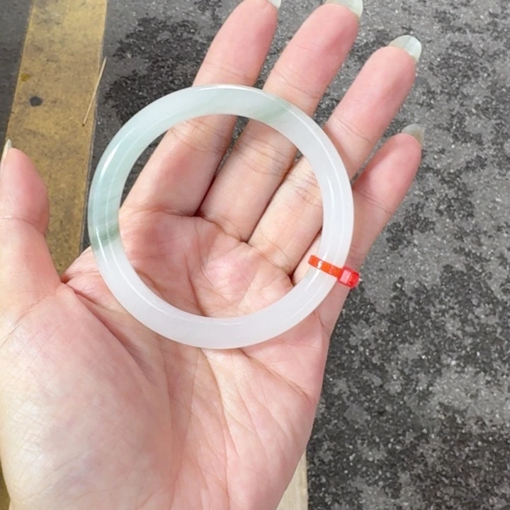 石英岩玉手镯未镶嵌