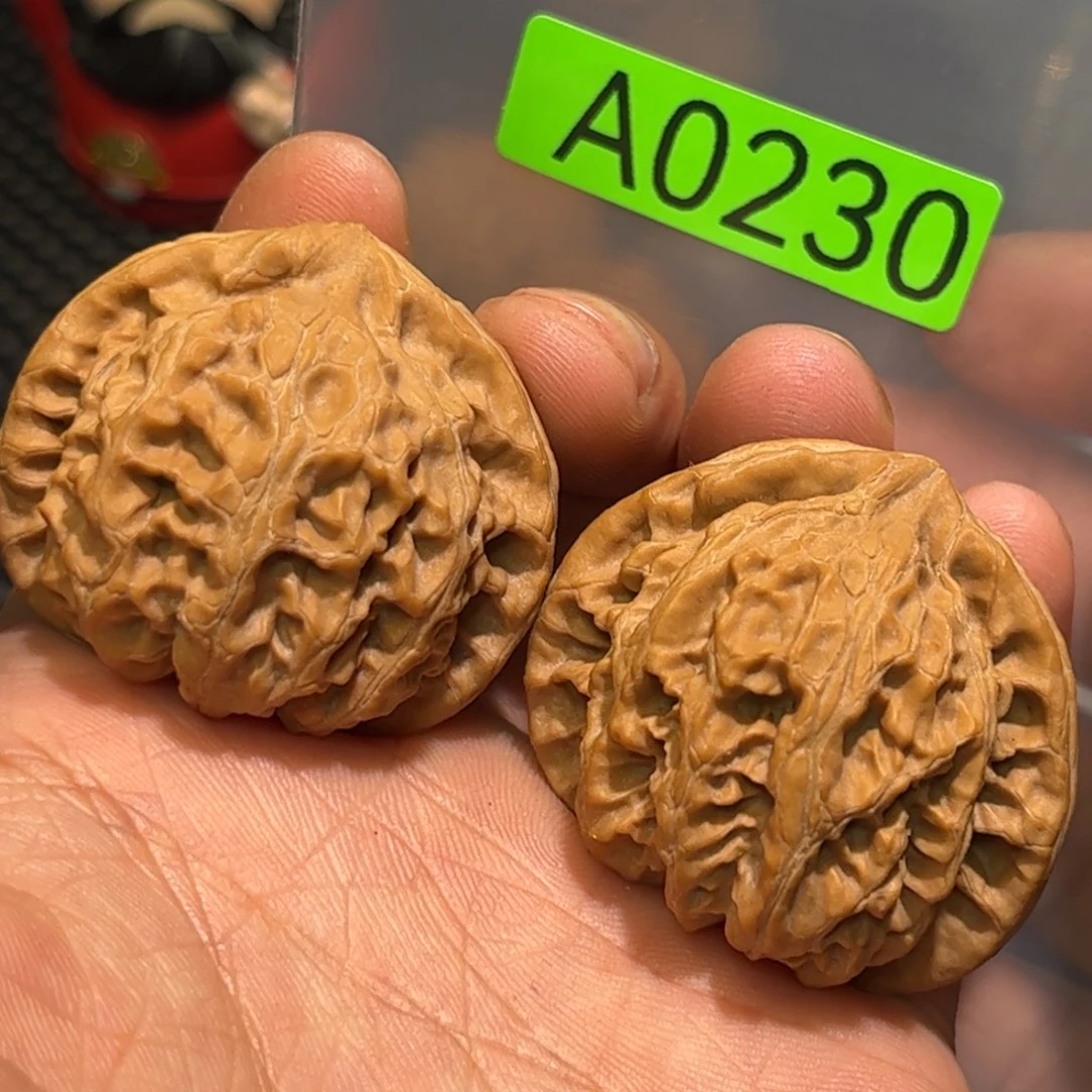 文玩核桃吊坠39.5宫灯