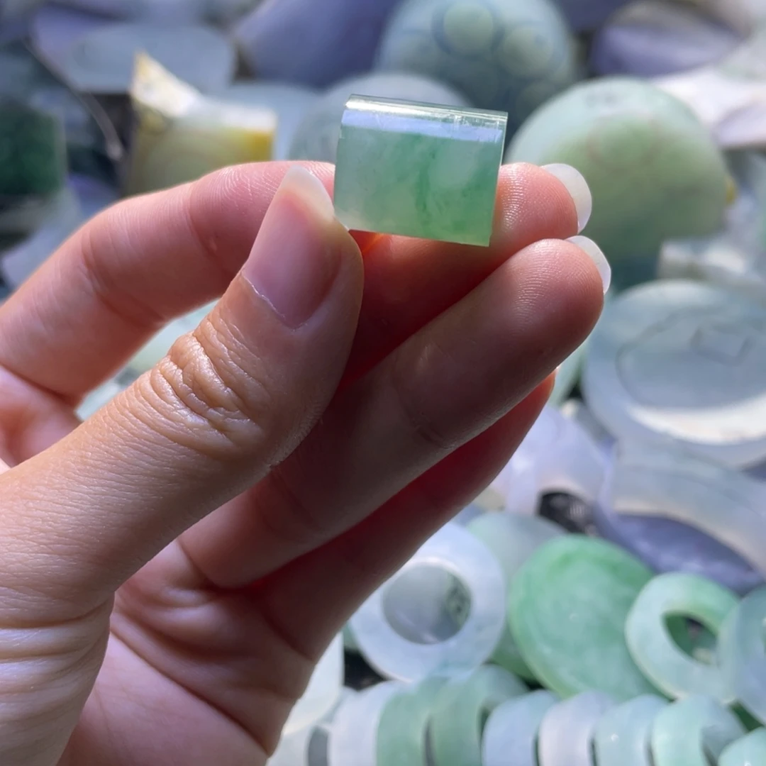 定制翡翠未镶嵌翡翠