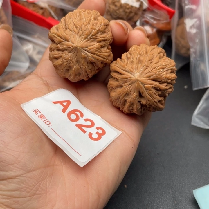 文玩核桃吊坠核桃