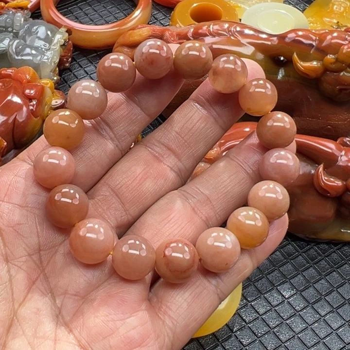 石英质玉（黄龙玉）颈饰未镶嵌