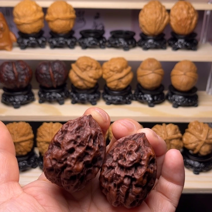 文玩核桃吊坠17w上古蛤蟆头