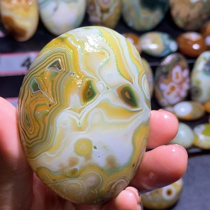 未镶嵌玛瑙/玉髓珠宝奇石