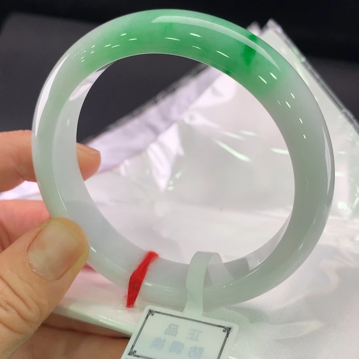 翡翠未镶嵌手镯正圈60.5