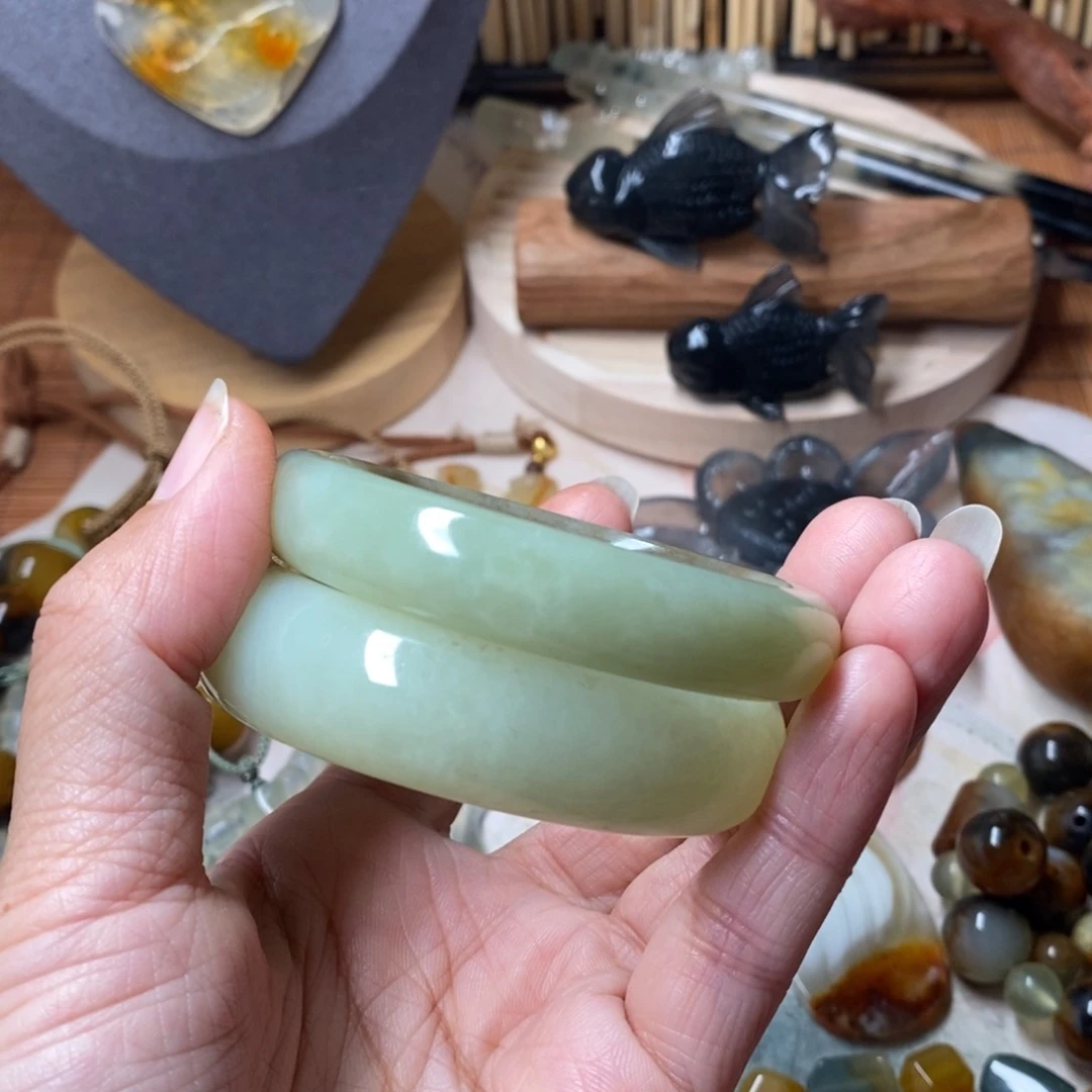 蛇纹石玉未镶嵌手镯酱*-