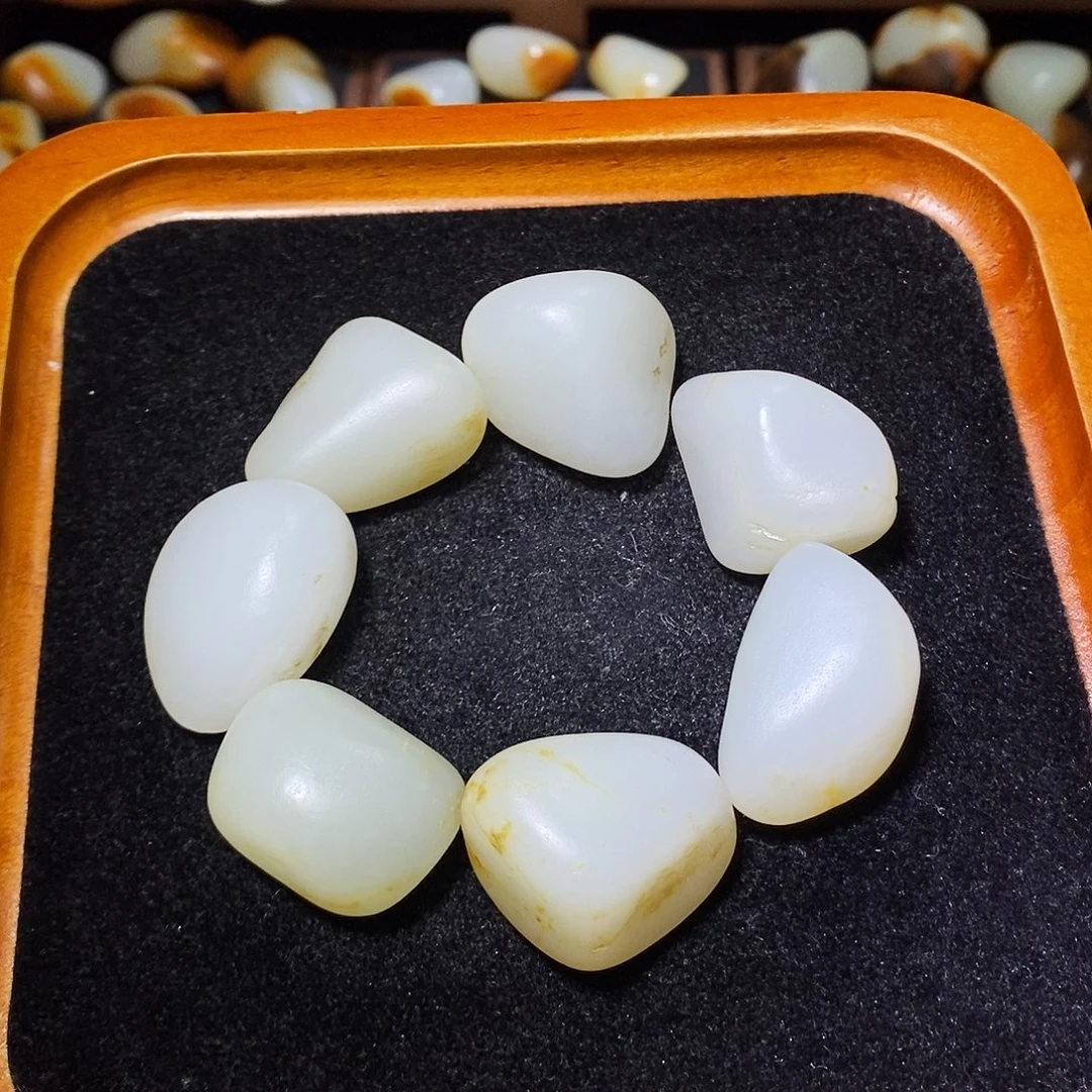 和田玉未镶嵌手链