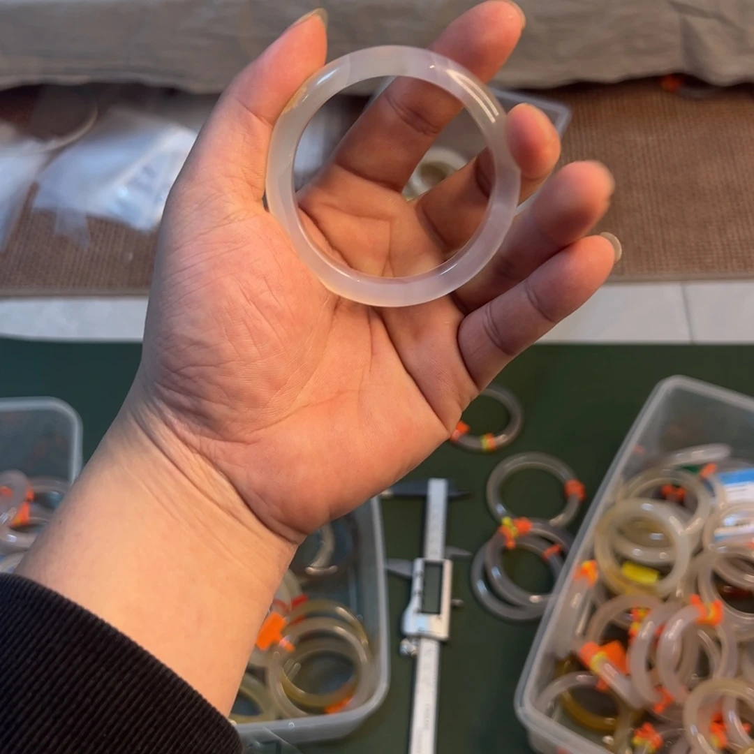 玛瑙/玉髓手镯未镶嵌古**鈴