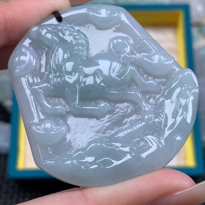 颈饰未镶嵌翡翠生肖马