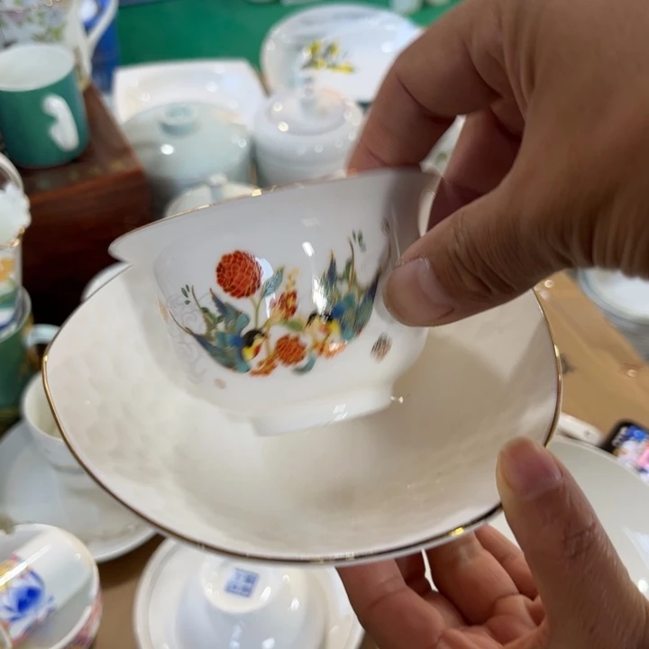 瓷片孤品二个哇塞