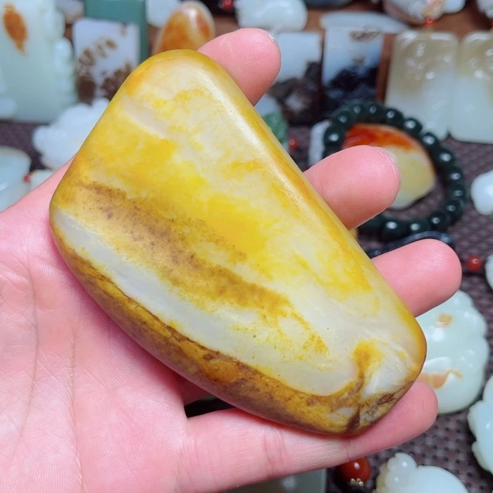 和田玉未镶嵌车挂