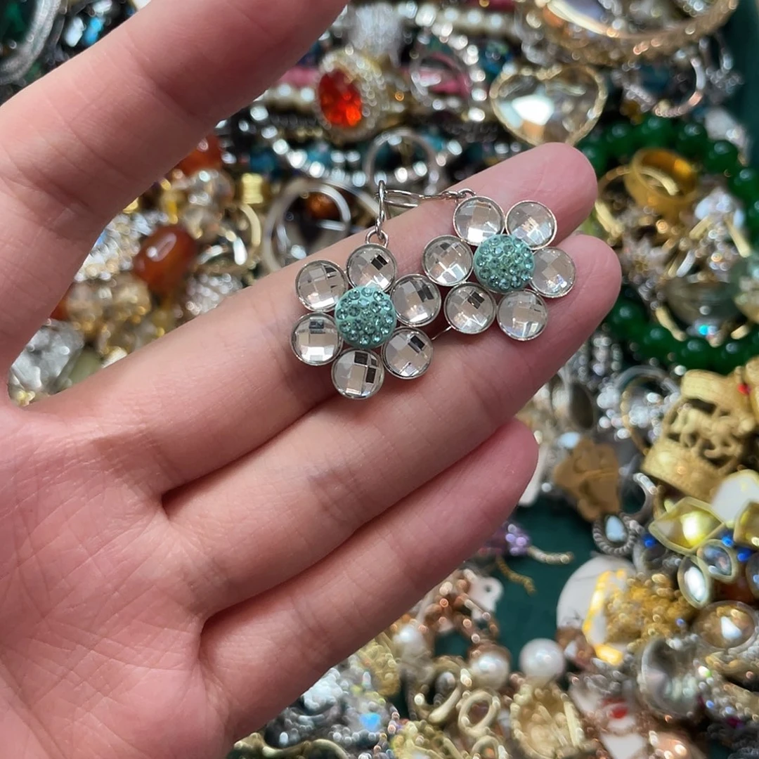 时尚潮流耳饰项链等多种饰品