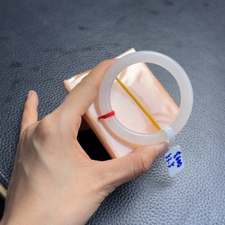 未镶嵌手镯翡翠翡翠手镯圆条