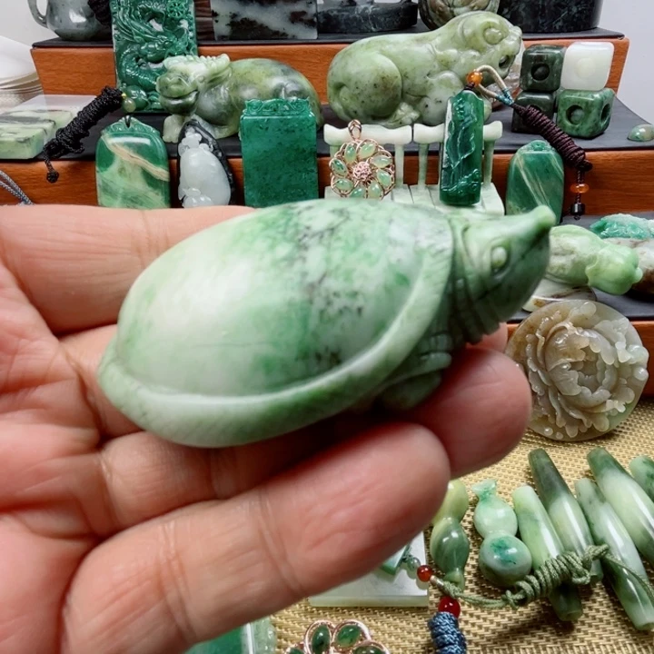 独山玉未镶嵌珠宝半成品