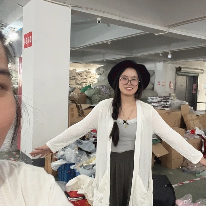 白色莫代尔棉开衫150斤