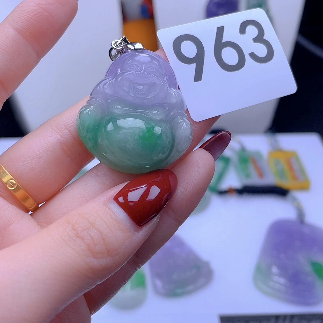 翡翠吊坠(赠链)未镶嵌