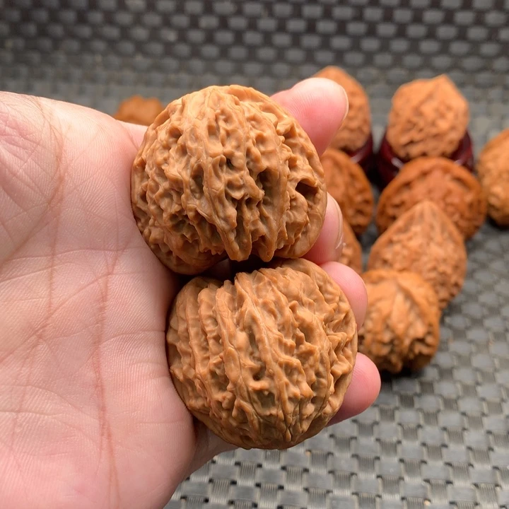 C*39小众文玩核桃狮子头