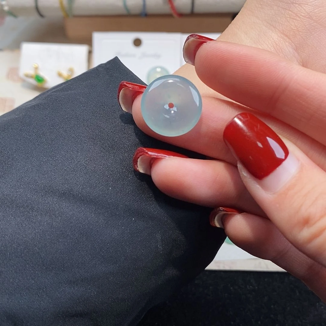 翡翠颈饰未镶嵌天然翡翠