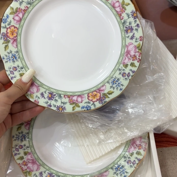瓷片这就是一群不懂事和没有