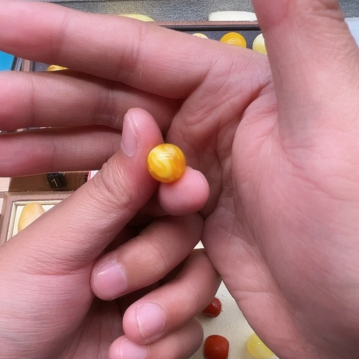 琥珀未镶嵌裸石金绞蜜单珠