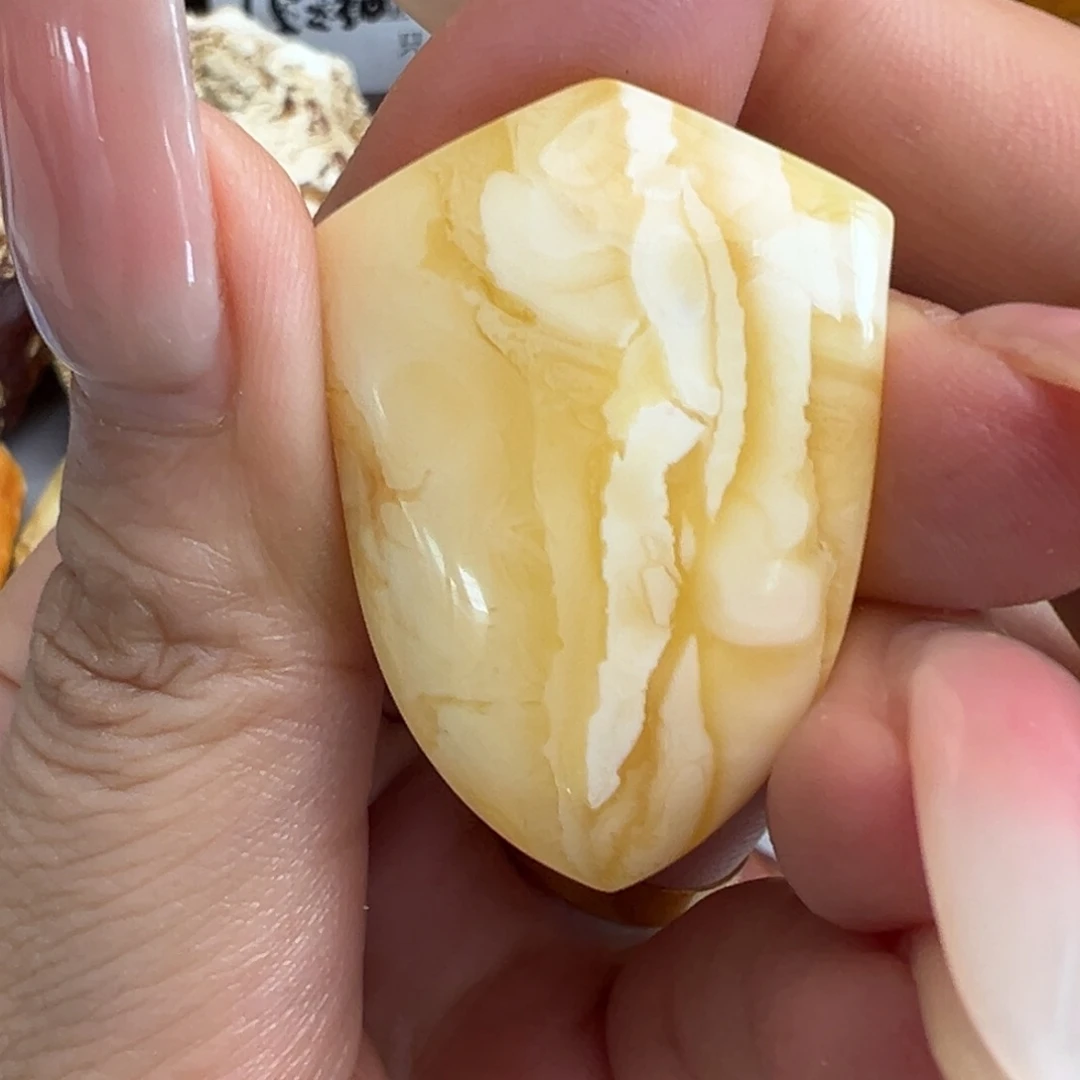 定制琥珀未镶嵌蜜蜡