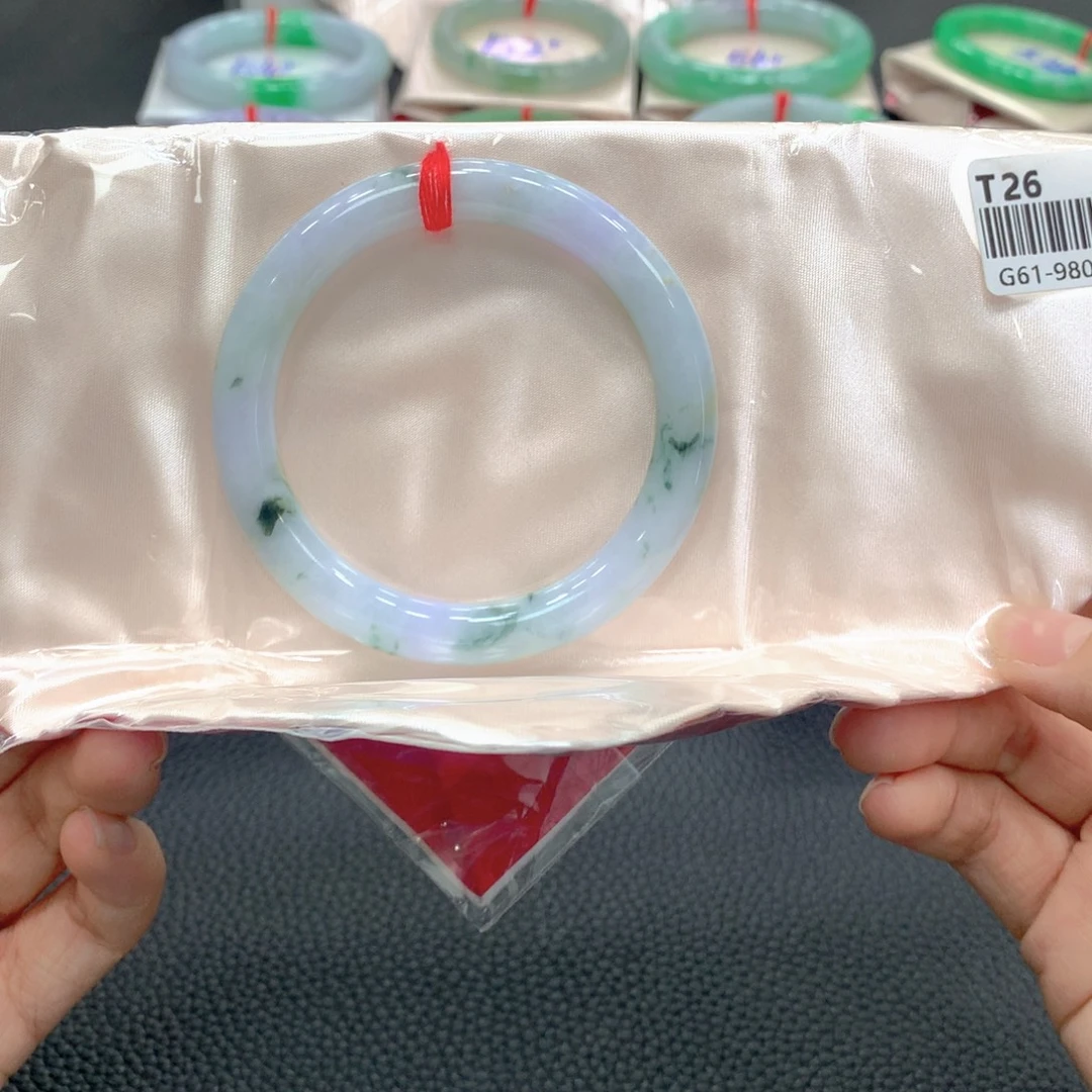 翡翠未镶嵌手镯3号