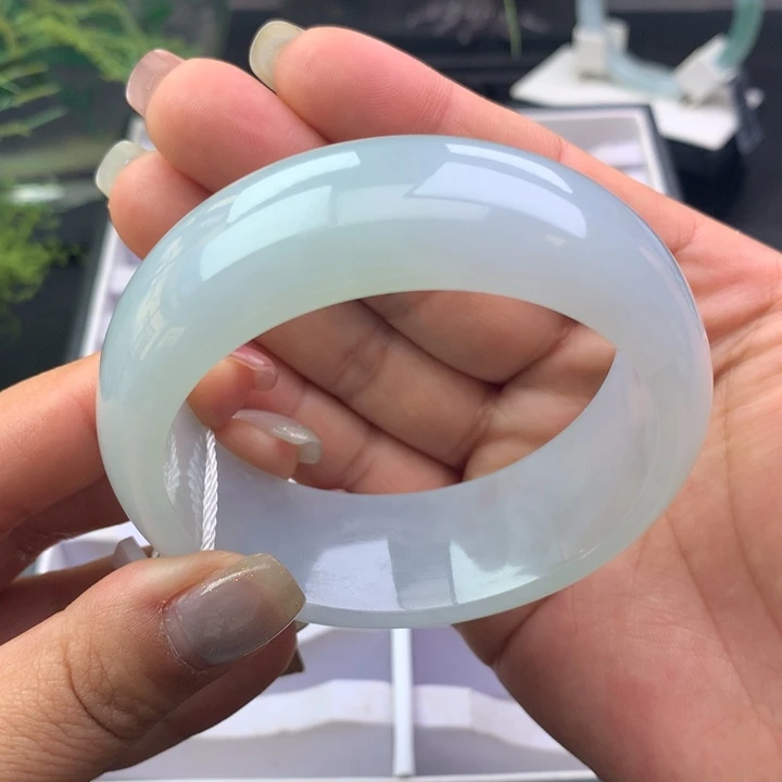 翡翠未镶嵌手镯天然翡翠手镯